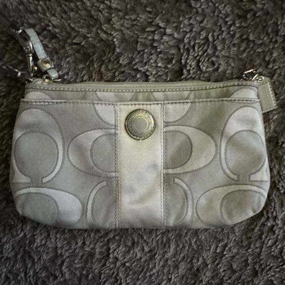 COACH Y2K Wristlet - Picture 8 of 11